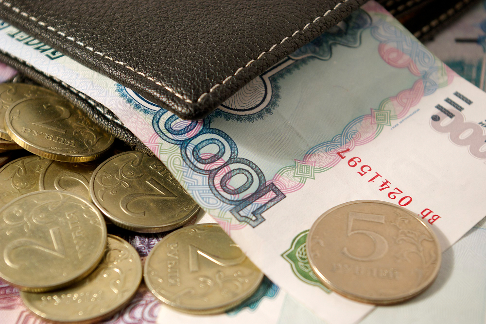 Что делать и куда обращаться, если попалась сомнительная купюра