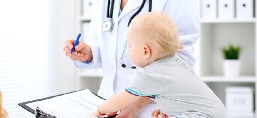Как и где правильно записать ребенка в педиатру